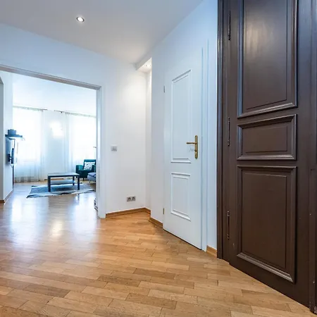 Family 2 Bedroom In The Centre - By Wishlist Apartment