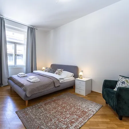 Family 2 Bedroom In The Centre - By Wishlist Apartment Prag