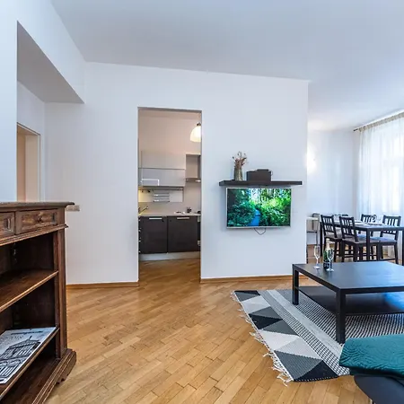 Family 2 Bedroom In The Centre - By Wishlist Apartment *