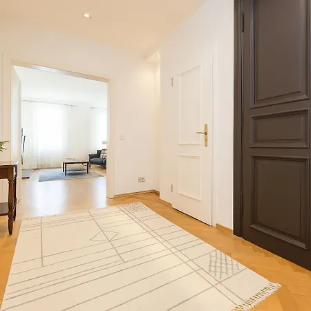 아파트 Family 2 Bedroom In The Centre - By Wishlist *